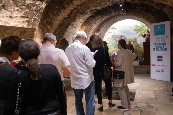 Près de 80 livres dédicacés par Denis Lefèvre, prix du Livre ESS 2018 lors de la Matinée Citoyenne au Musée du Vin !