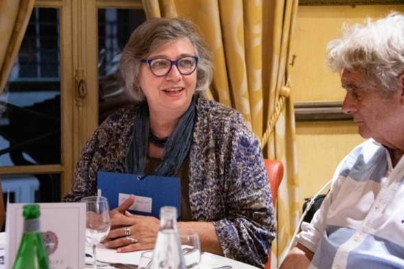 Marie-Martine Lips a profité du dîner du Jury pour commenter la fusion en cours - Photo Catherine Cros