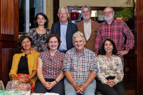 Assis de gauche à droite : Sonia Schaeffer, Camille Dorrival, Patrick Viveret, Delphine Julie (RP). Debout, de droite à gauche : Charles Gouillard, Patrick Gobert, Roger Belot et Amélie Raphael. Excusé : Philippe Jahshan - Photo : Jacques Martin -