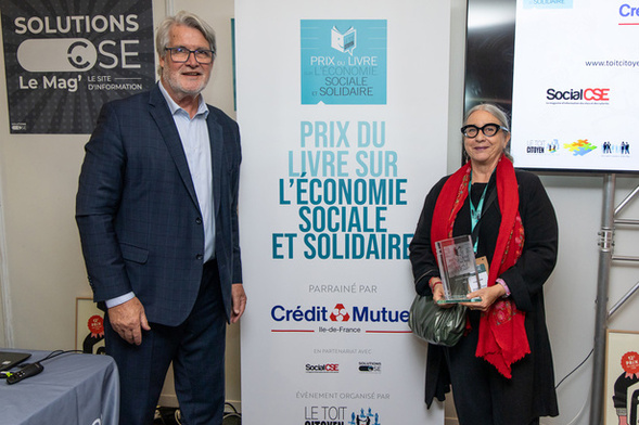 Nadine Richez-Battesti avait une pensée pour Eric Bidet, co-auteur retenu par ses obligations professionnelles. Photo : Jacques Martin - Toit Citoyen Nadine Richez-Battesti avait une pensée pour Eric Bidet, co-auteur retenu par ses obligations professionnelles. Photo : Jacques Martin - Toit Citoyen