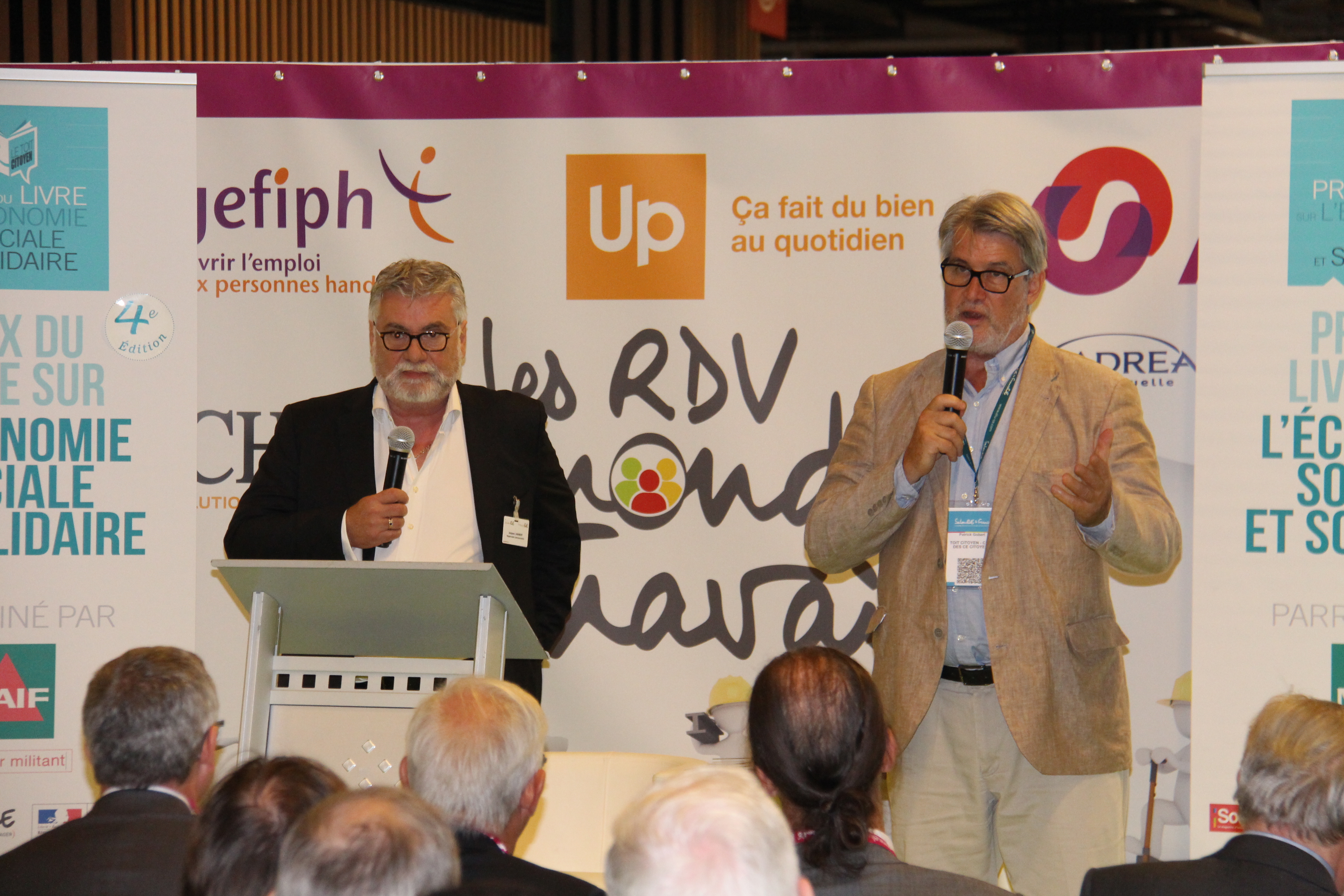 Patrick Gobert a rappelé le soutien de SalonsCE pour les événements créés par le Toit Citoyen - Photo : Jean-Paul Berger. Patrick Gobert a rappelé le soutien de SalonsCE pour les événements créés par le Toit Citoyen - Photo : Jean-Paul Berger.