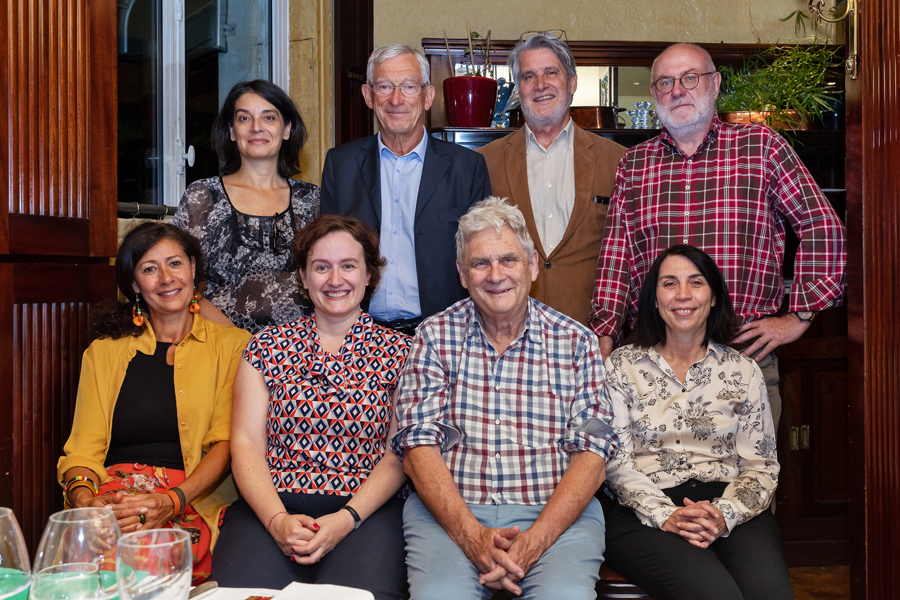 Assis de gauche à droite : Sonia Schaeffer, Camille Dorrival, Patrick Viveret, Delphine Julie (RP). Debout, de droite à gauche : Charles Gouillard, Patrick Gobert, Roger Belot et Amélie Raphael. Excusé : Philippe Jahshan - Photo : Jacques Martin -