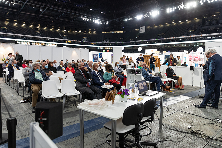 L'espace Rencontres de SalonsCE à la Défense Arena était pratiquement plein pour assister à cette huitième remise de prix parrain épar la MAIF - Photo : Jacques Martin - L'espace Rencontres de SalonsCE à la Défense Arena était pratiquement plein pour assister à cette huitième remise de prix parrain épar la MAIF - Photo : Jacques Martin -