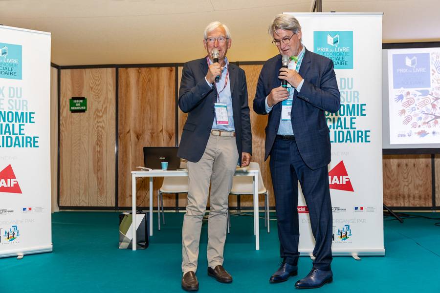 Roger Belot président du Jury déclare cette 9ème édition ouverte et commente les excellents chiffres de l'ESS en création d'emplois et sur l'économie qu'elle génère... Des résultats plus que positifs qui riment bien avec la sélection 2022, noté comme un grand cru - Photo Jacques Martin Roger Belot président du Jury déclare cette 9ème édition ouverte et commente les excellents chiffres de l'ESS en création d'emplois et sur l'économie qu'elle génère... Des résultats plus que positifs qui riment bien avec la sélection 2022, noté comme un grand cru - Photo Jacques Martin