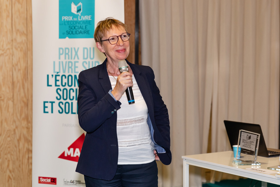 Annick Valette a conclu ce bel événement et son sourire en dit long sur le parrainage qui devrait se renouveler pour les 10 ans du Prix en septembre 2023, histoire de continuer à voir grandir l'ESS, la MAIF et le Toit Citoyen qui fêtera alors ses 18 ans !!!! Photo Jacques Martin Annick Valette a conclu ce bel événement et son sourire en dit long sur le parrainage qui devrait se renouveler pour les 10 ans du Prix en septembre 2023, histoire de continuer à voir grandir l'ESS, la MAIF et le Toit Citoyen qui fêtera alors ses 18 ans !!!! Photo Jacques Martin