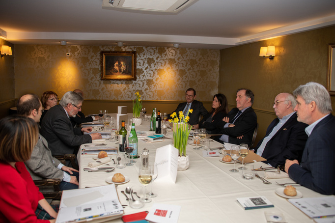 L'ancien ministre du travail a rappelé l’histoire du prix, s’est félicité de l'organisation du Club des CSE Citoyens et a remercié Pierre Ferracci, président du Groupe Alpha et parrain de l’événement - Photo Catherine Cros - L'ancien ministre du travail a rappelé l’histoire du prix, s’est félicité de l'organisation du Club des CSE Citoyens et a remercié Pierre Ferracci, président du Groupe Alpha et parrain de l’événement - Photo Catherine Cros -