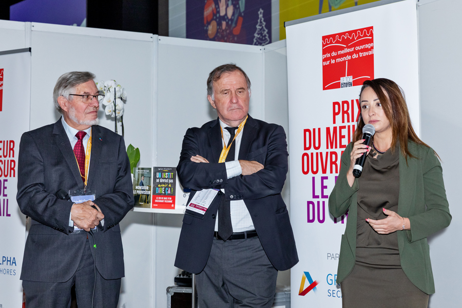 La nouvelle lauréate confie sa surprise, sa joie et surtout son émotion. Ce livre intime , construit autour des deux vies de l'auteure, personnelle et professionnelle, a vite dépassé l'objectif initial de regarder dans le rétroviseur se son parcours atypique, et a projeté Linda sur la scène médiatique où sa personnalité, son engagement, son militantisme marquent les esprits - Photo : Jacques Martin - La nouvelle lauréate confie sa surprise, sa joie et surtout son émotion. Ce livre intime , construit autour des deux vies de l'auteure, personnelle et professionnelle, a vite dépassé l'objectif initial de regarder dans le rétroviseur se son parcours atypique, et a projeté Linda sur la scène médiatique où sa personnalité, son engagement, son militantisme marquent les esprits - Photo : Jacques Martin -