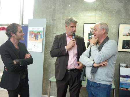 De gauche à droite : Christian Kervoalen, peintre, Patrick Gobert et Serge Rosé, du CE parrain !