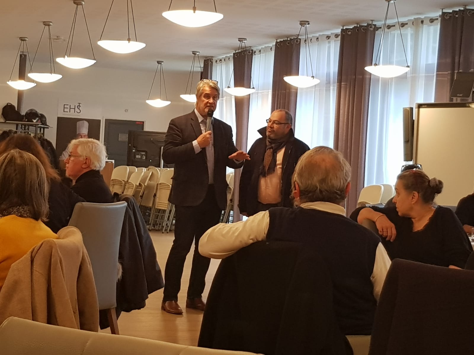 Eric Fardel, un des responsables des Apprentis d'Auteuil s'est félicité de la collaboration avec le Club des CE Citoyens et a présenté les actions à venir pour cette institution qui vient de fêter ses 150 ans... Photo : Tomy