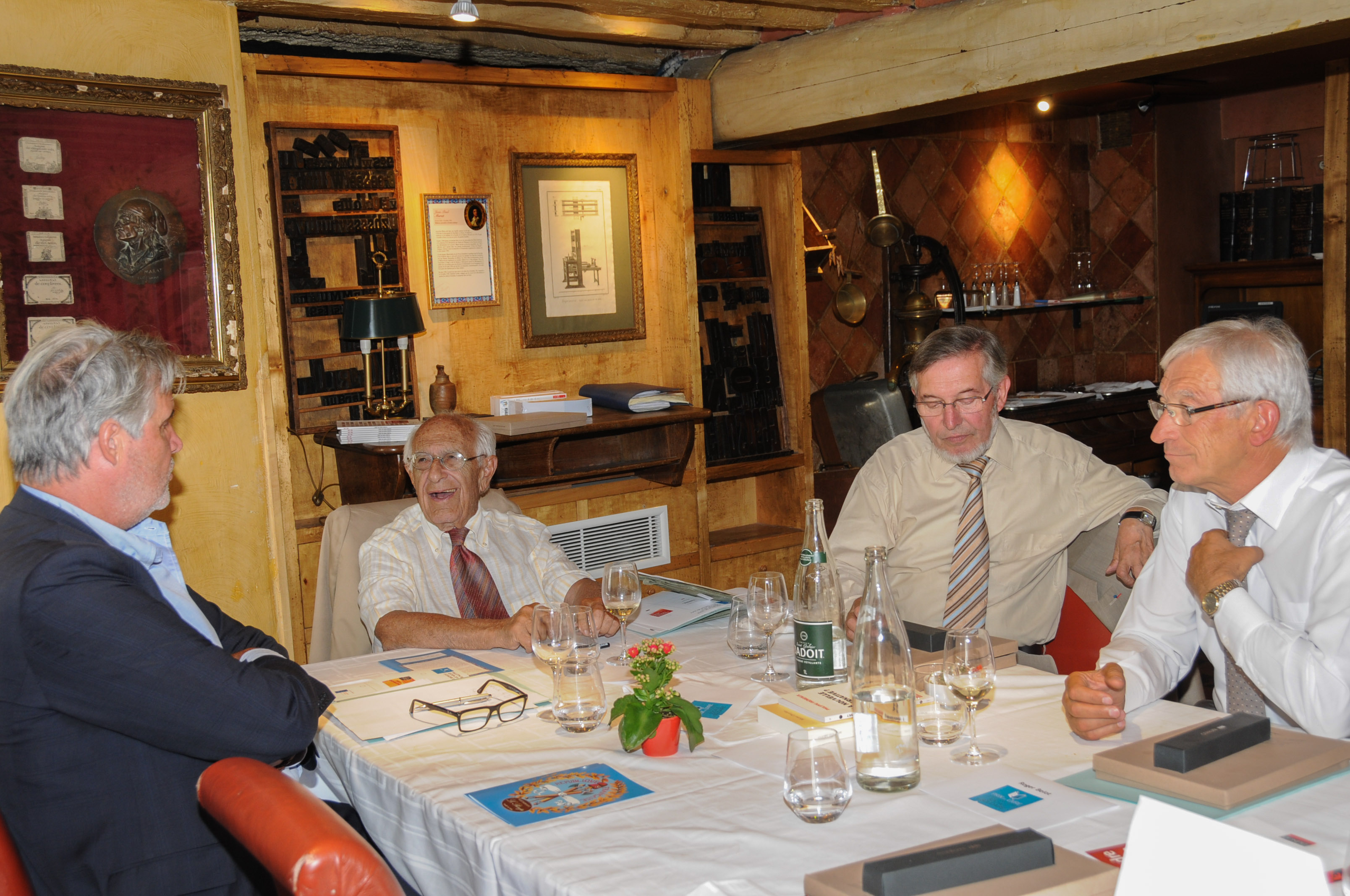 De gauche à droite : Patrick Gobert, Claude Alphandéry, Jean Auroux et Roger Belot - Photo Toit Citoyen -